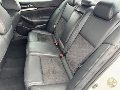 2017 Nissan Maxima SR