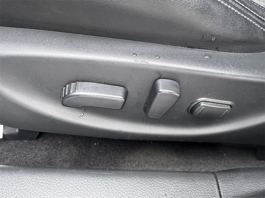 2017 Nissan Maxima SR