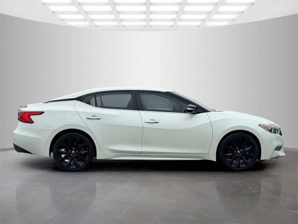2017 Nissan Maxima SR