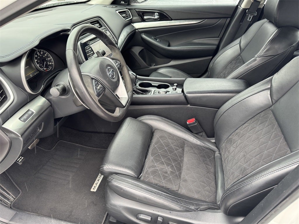 2017 Nissan Maxima SR