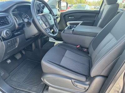 2024 Nissan Titan SV