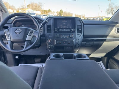 2024 Nissan Titan SV