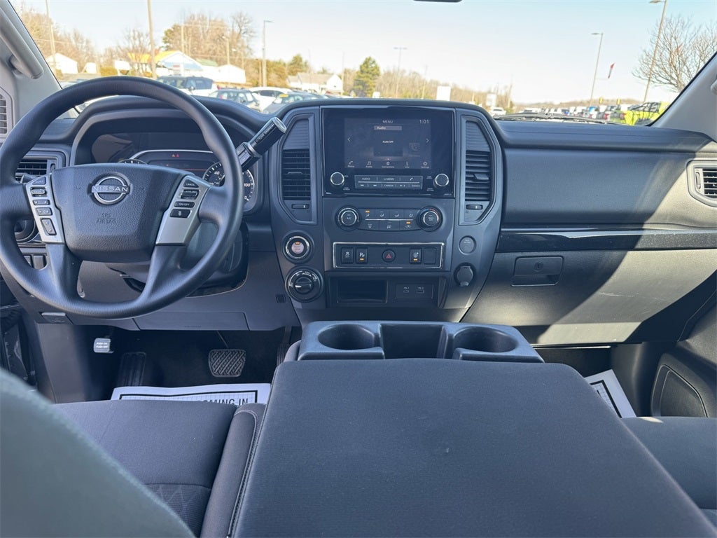 2024 Nissan Titan SV