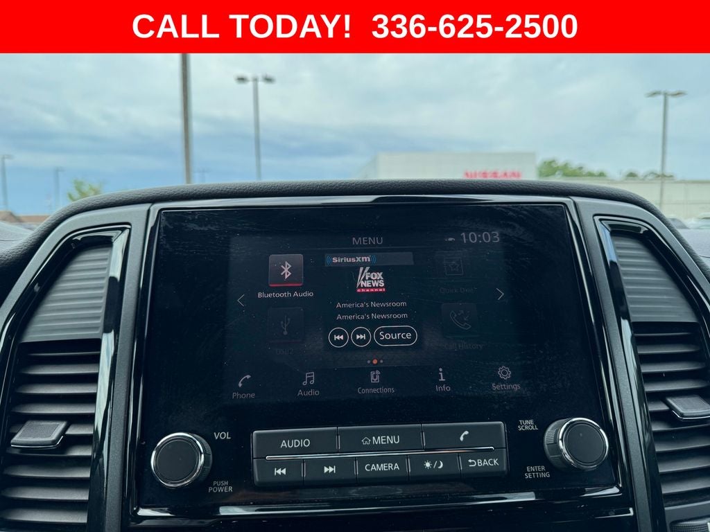 2023 Nissan Titan SV
