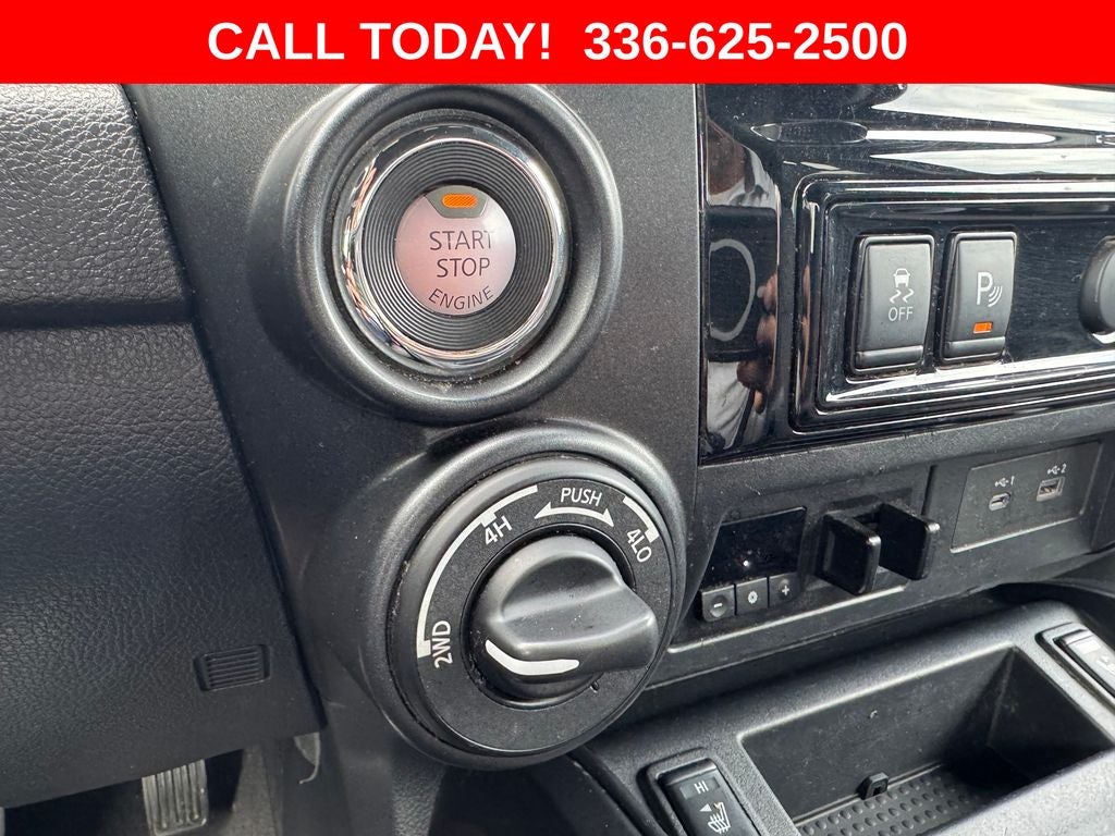 2023 Nissan Titan SV
