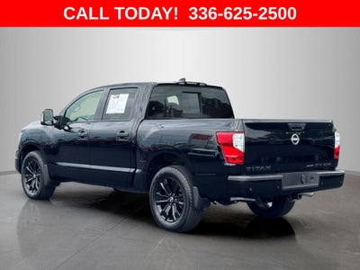 2023 Nissan Titan SV