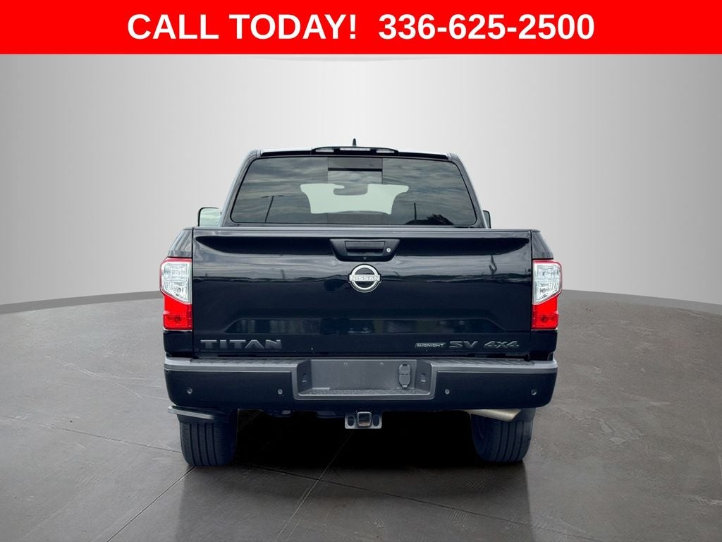 2023 Nissan Titan SV