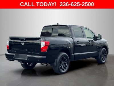 2023 Nissan Titan SV