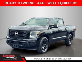 2023 Nissan Titan SV