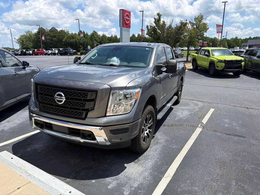 2020 Nissan Titan SV