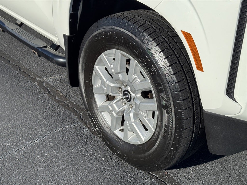 2023 Nissan Frontier SV