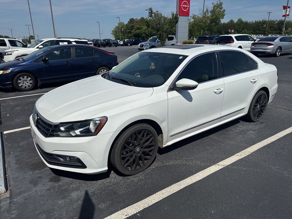 2016 Volkswagen Passat SEL