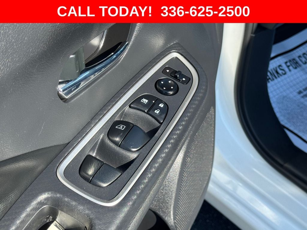 2022 Nissan Versa 1.6 SR