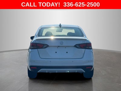 2022 Nissan Versa 1.6 SR
