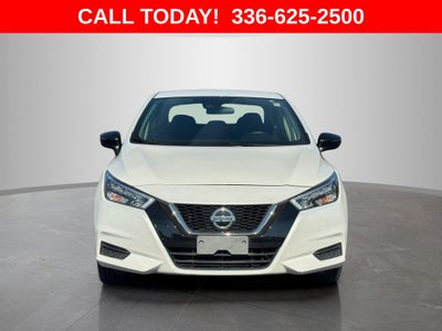 2022 Nissan Versa 1.6 SR