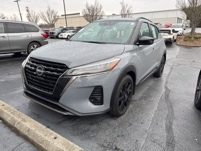 2022 Nissan Kicks SR