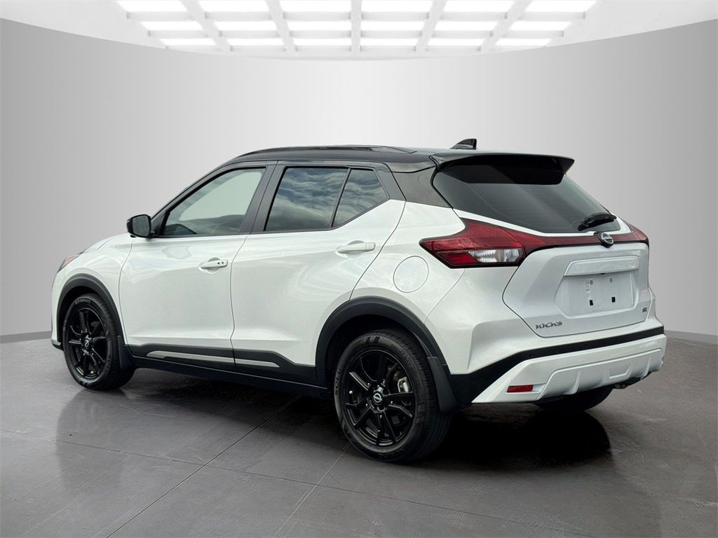 2023 Nissan Kicks SR