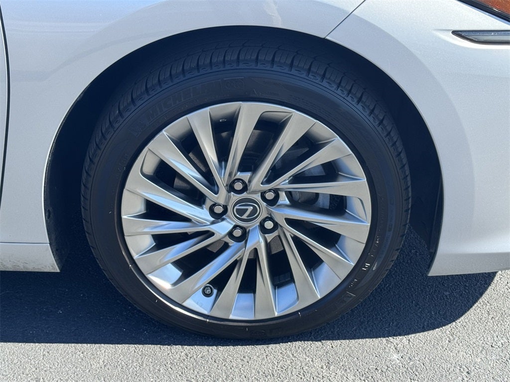 2021 Lexus ES 300h 300h Ultra Luxury