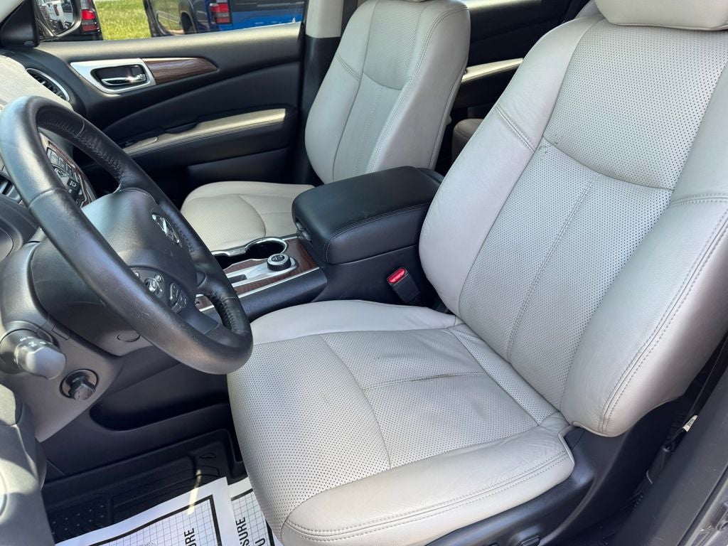 2020 Nissan Pathfinder Platinum