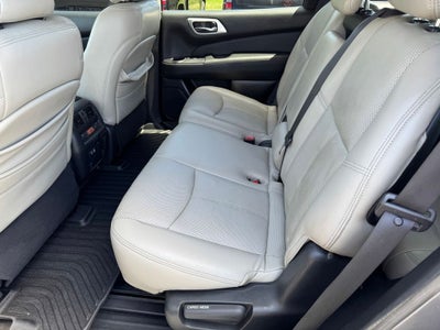 2020 Nissan Pathfinder Platinum
