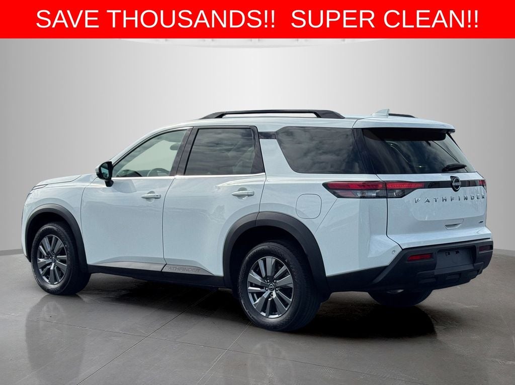 2025 Nissan Pathfinder SV