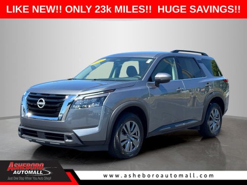 2025 Nissan Pathfinder SV