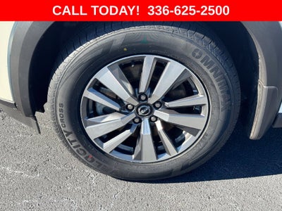 2024 Nissan Pathfinder SL