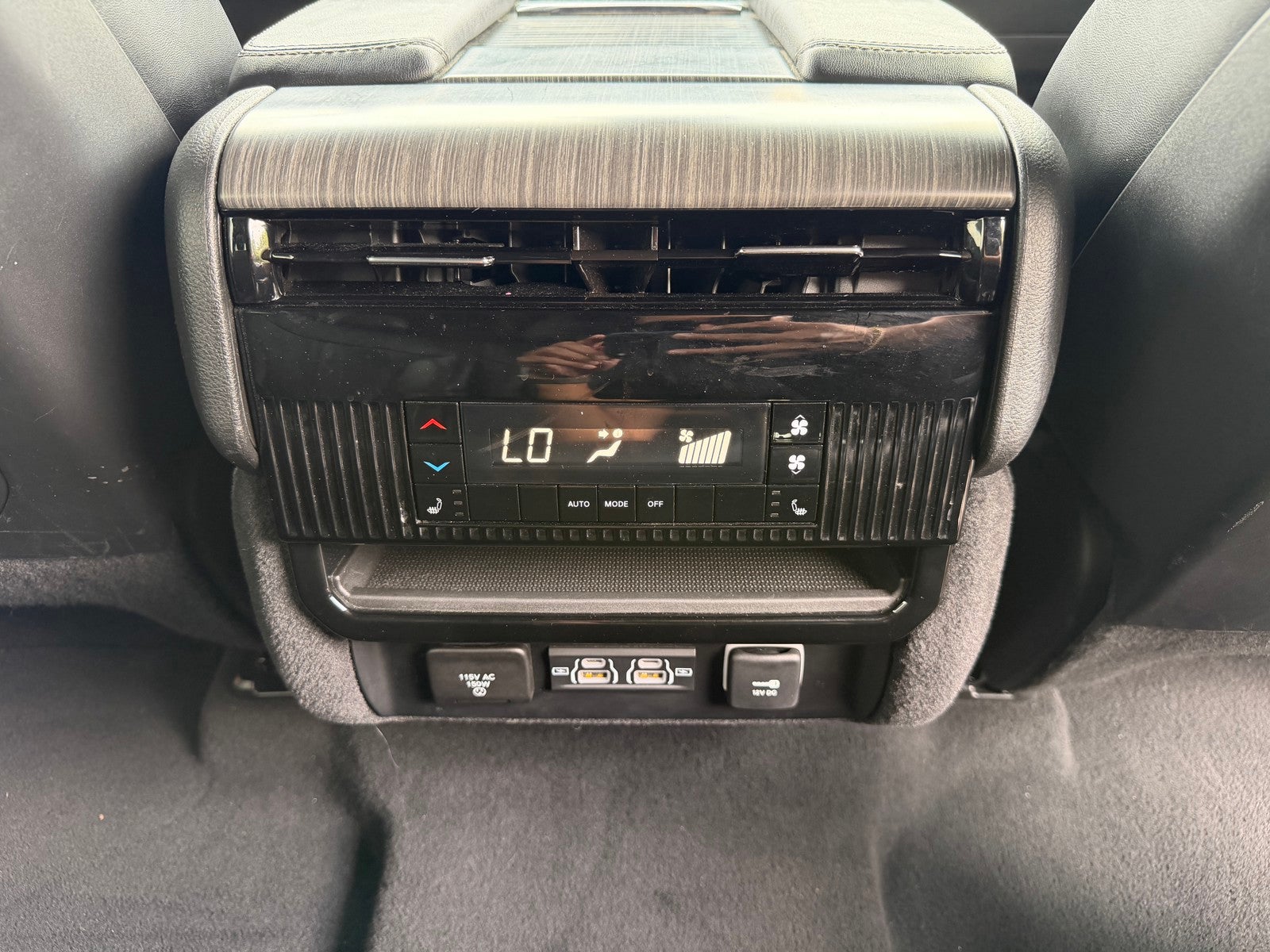 2024 Jeep Wagoneer L Series III