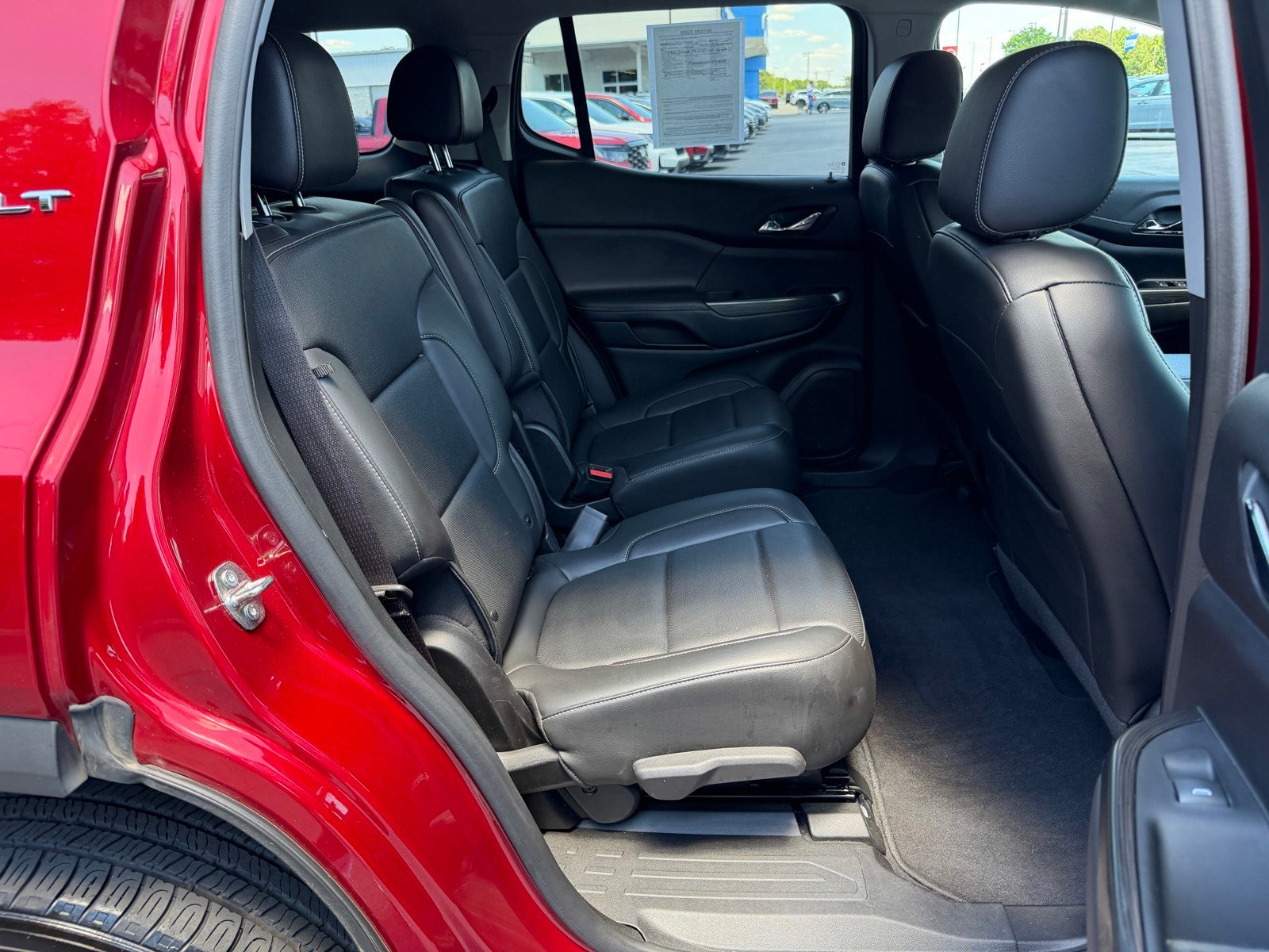 2023 GMC Acadia SLT