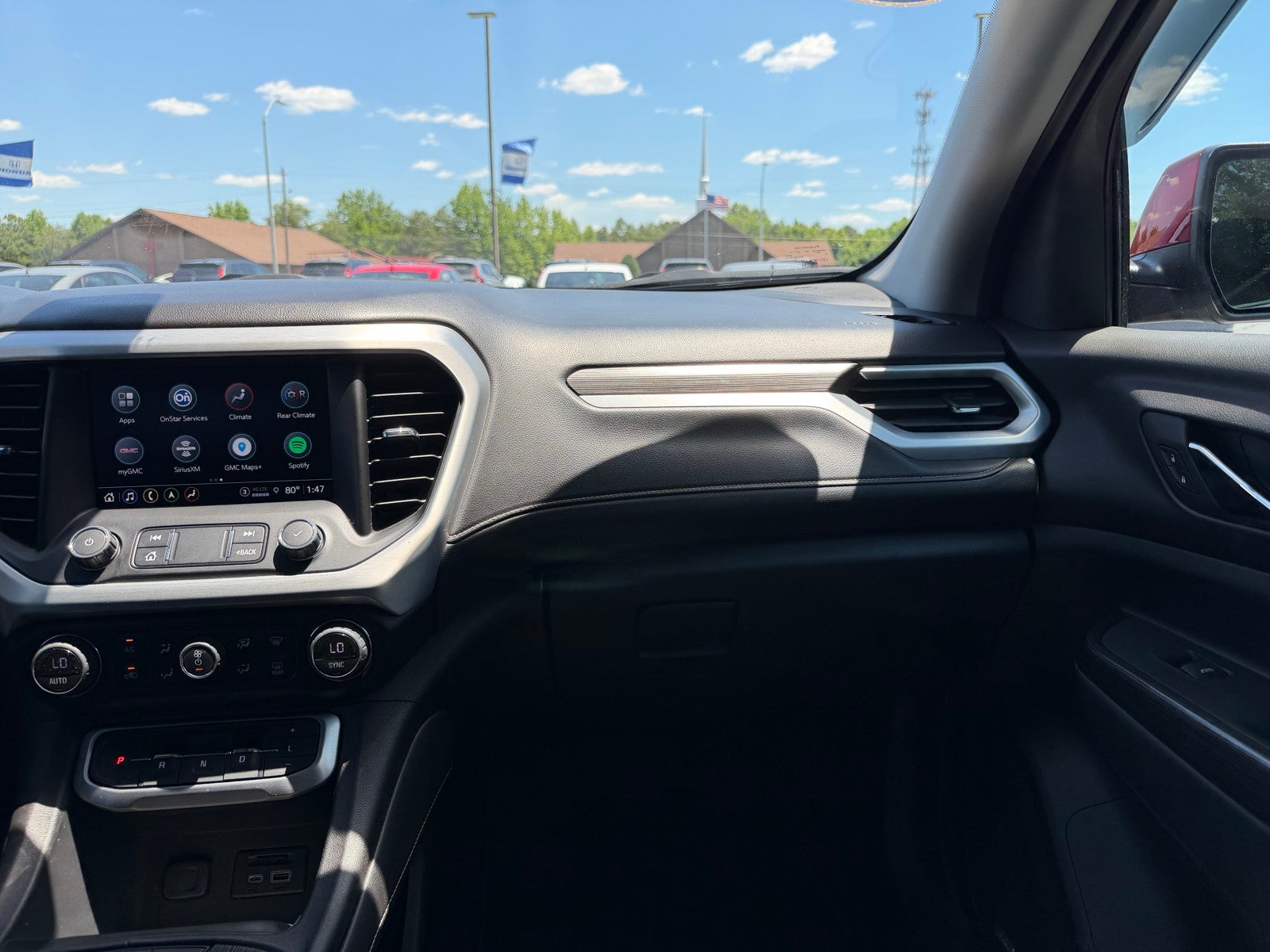 2023 GMC Acadia SLT