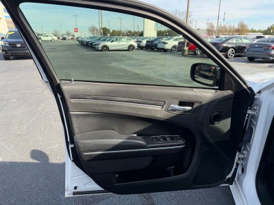 2022 Chrysler 300 Touring