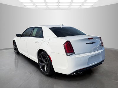 2022 Chrysler 300 Touring