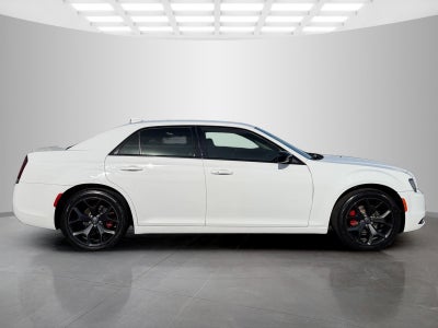 2022 Chrysler 300 Touring