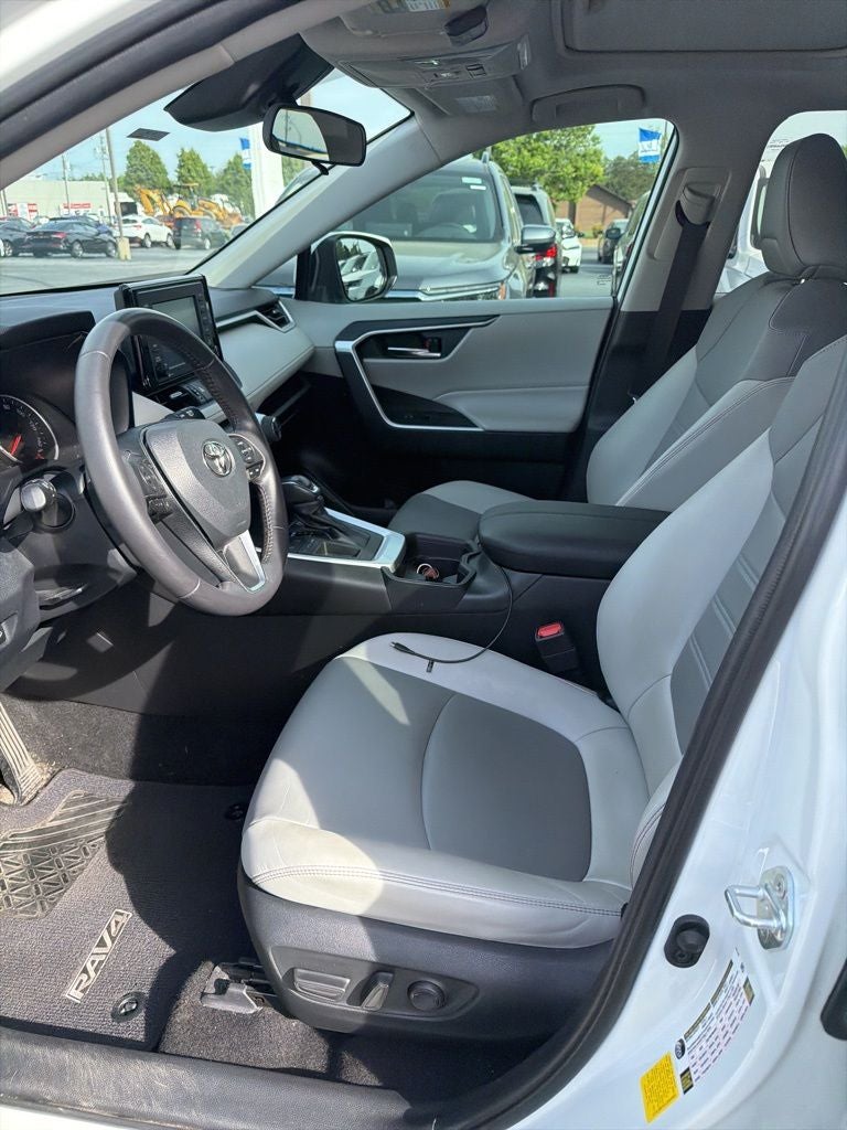 2020 Toyota RAV4 XLE Premium