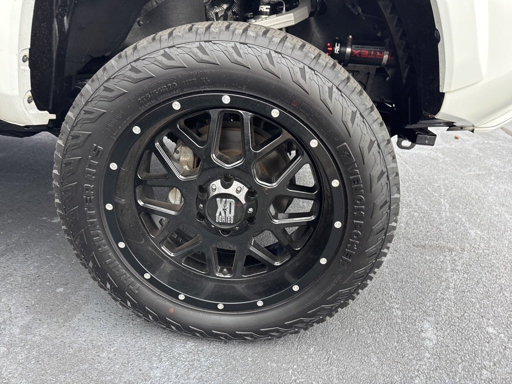 2022 Toyota Tacoma Limited V6