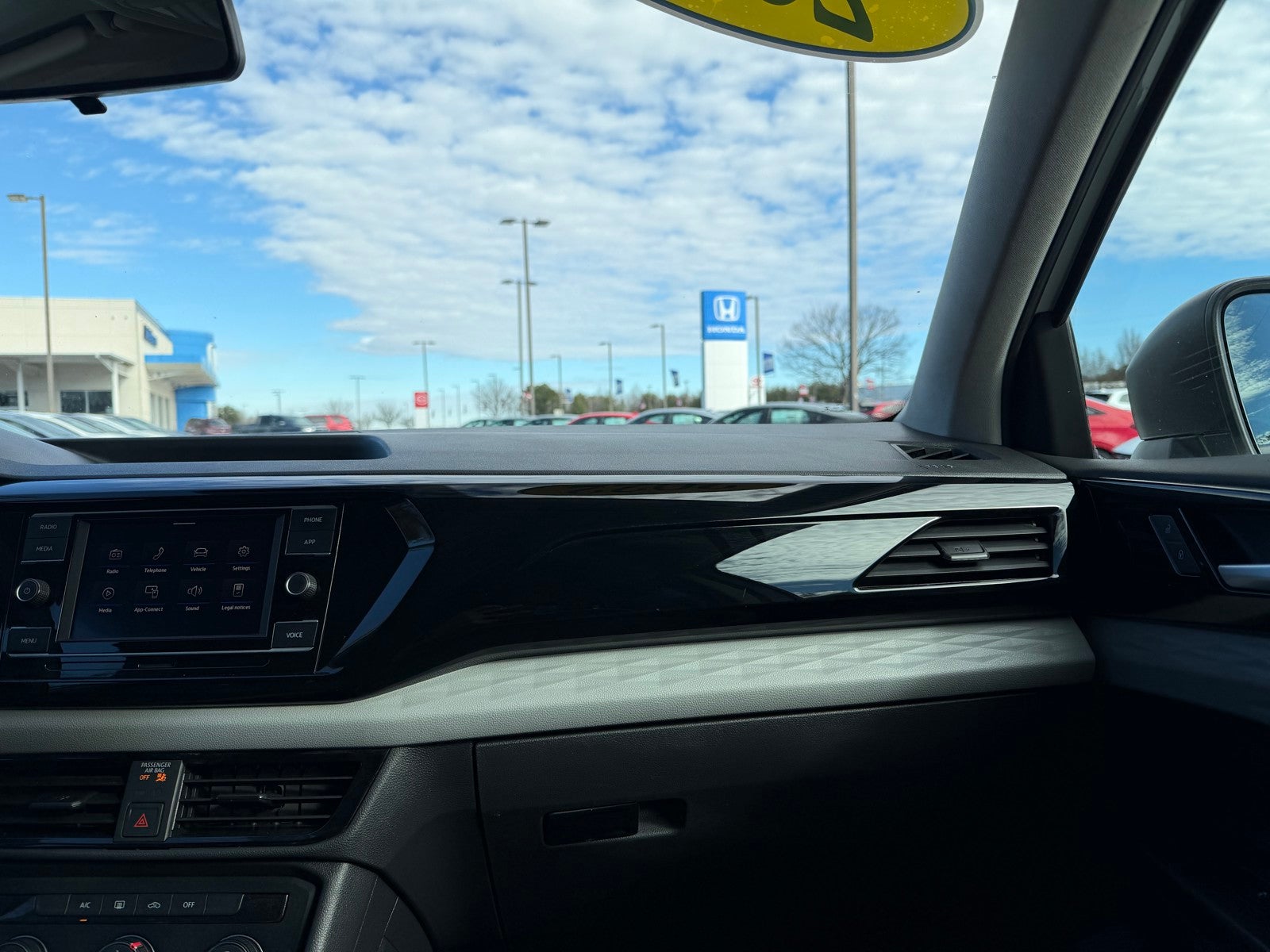 2022 Volkswagen Taos 1.5T S