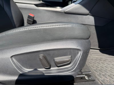 2023 Toyota Camry Hybrid XLE
