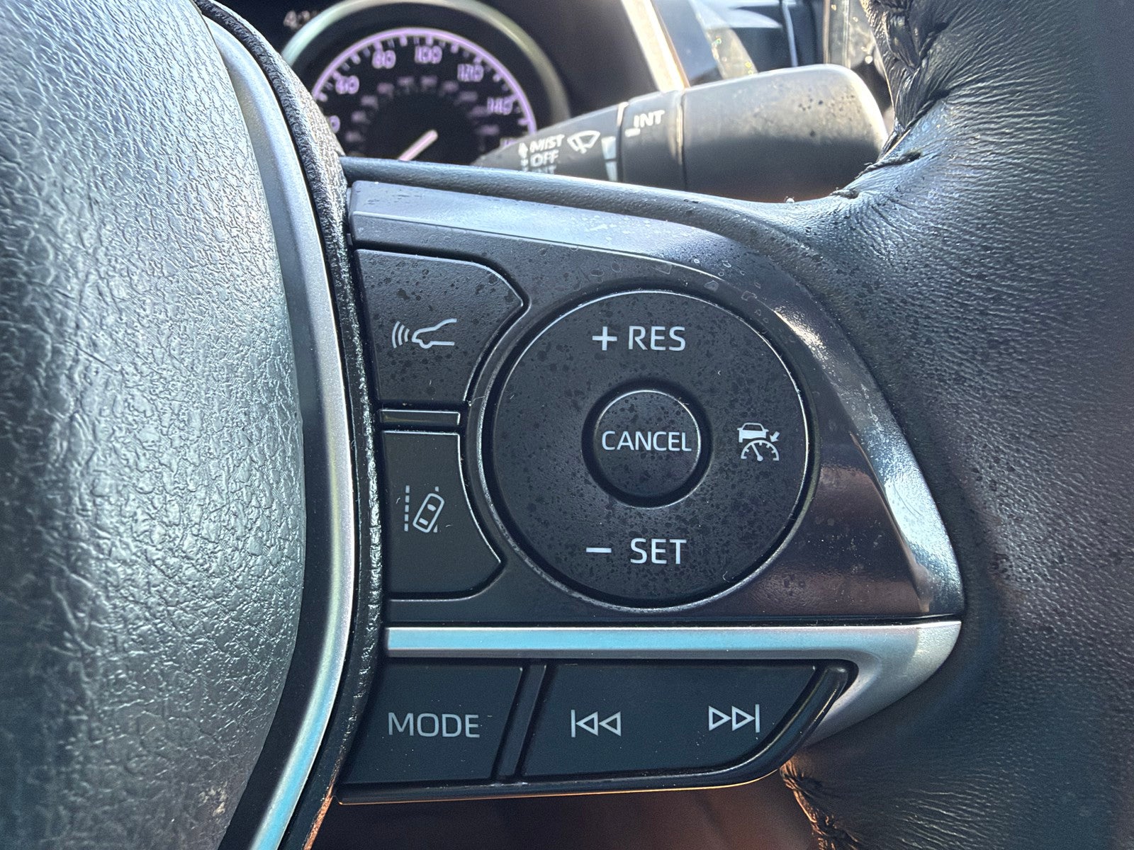 2023 Toyota Camry Hybrid XLE