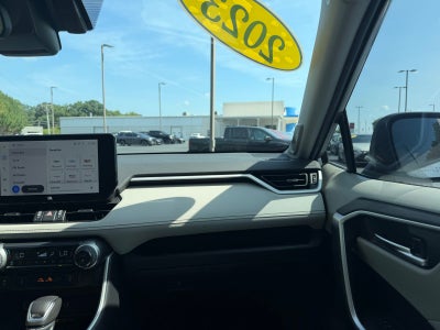 2023 Toyota RAV4 Hybrid XLE Premium