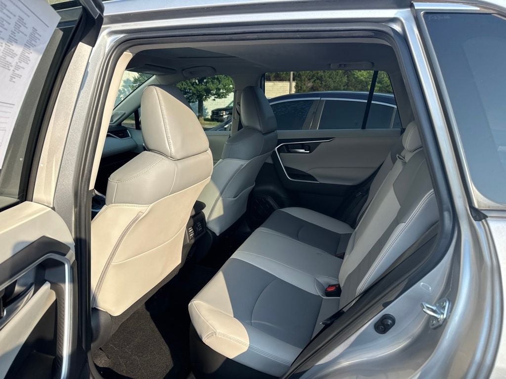 2023 Toyota RAV4 Hybrid XLE Premium