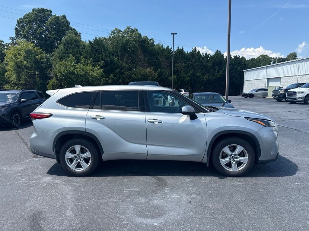 2021 Toyota Highlander LE