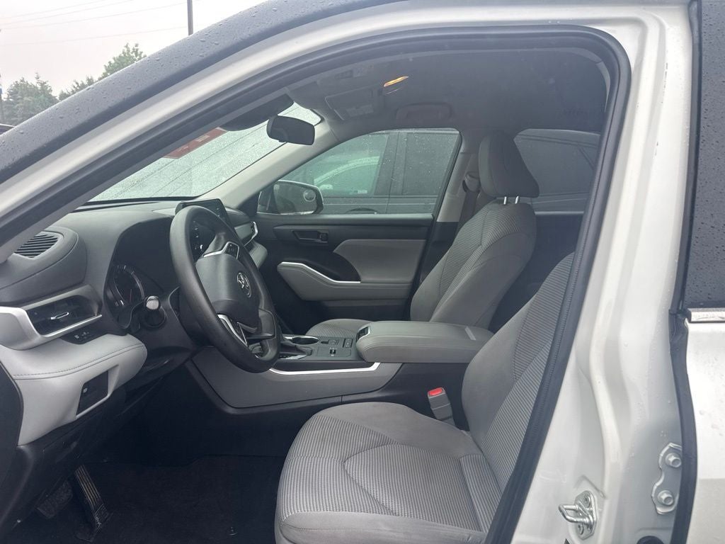 2022 Toyota Highlander L