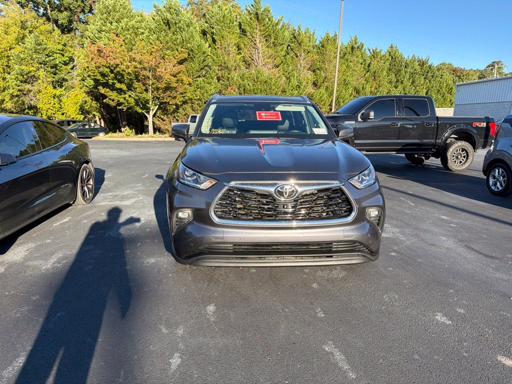 2024 Toyota Highlander Base