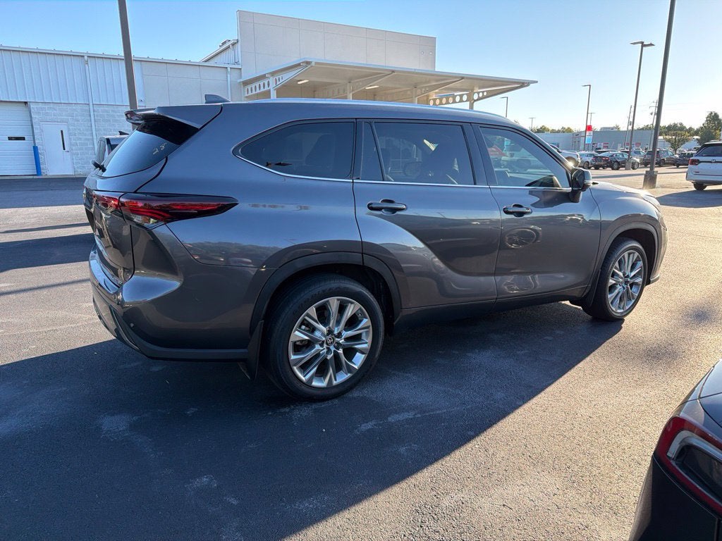 2024 Toyota Highlander Base