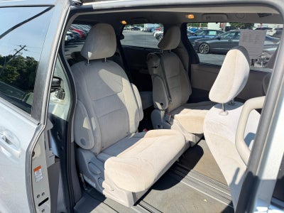 2020 Toyota Sienna LE 8 Passenger