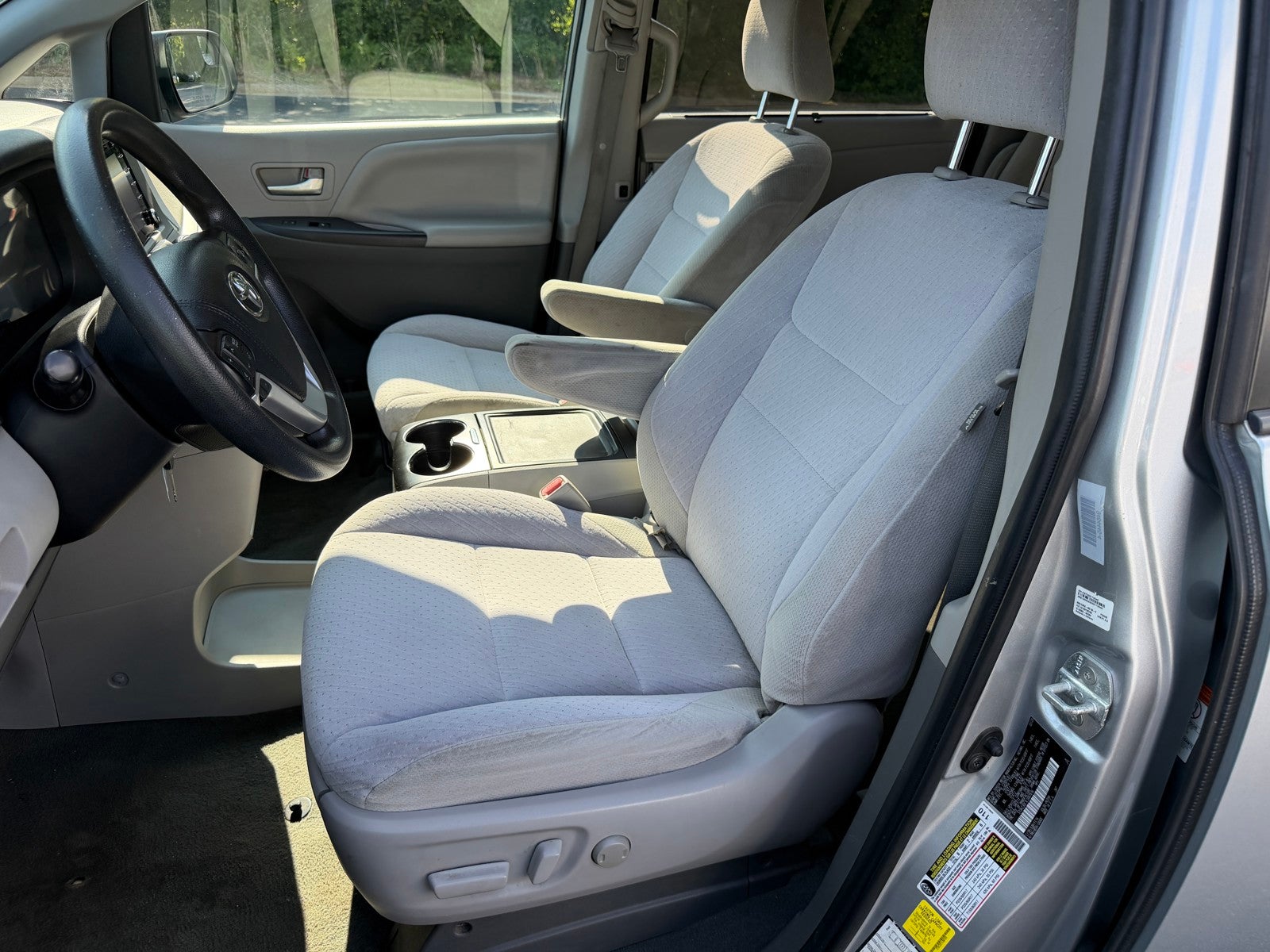 2020 Toyota Sienna LE 8 Passenger