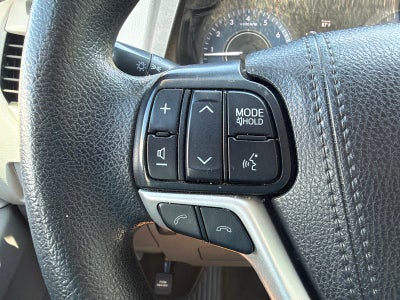 2020 Toyota Sienna LE 8 Passenger