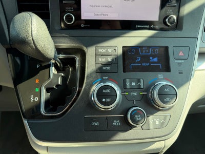 2020 Toyota Sienna LE 8 Passenger