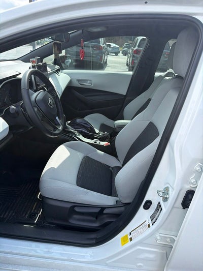 2025 Toyota Corolla Hatchback SE