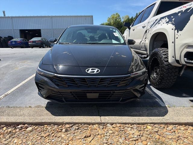 2025 Hyundai Elantra Hybrid Limited